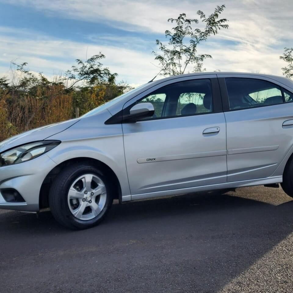 Chevrolet Onix LT - 1.4