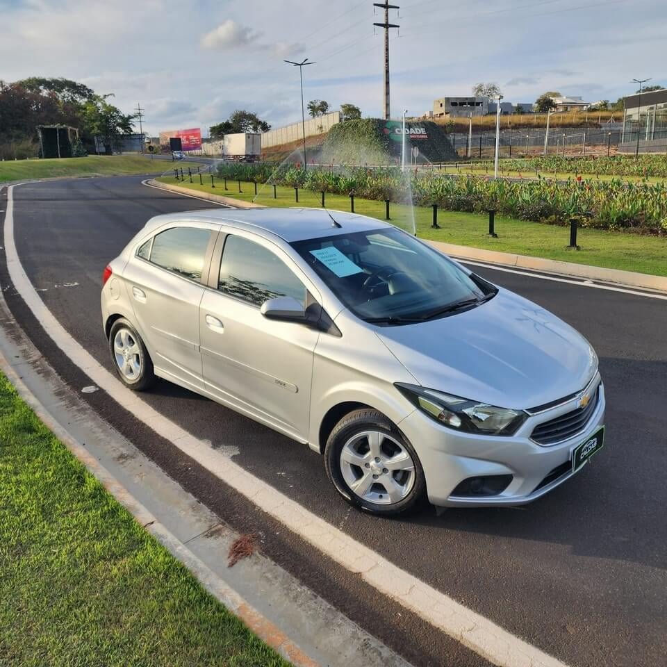 Chevrolet Onix LT - 1.4